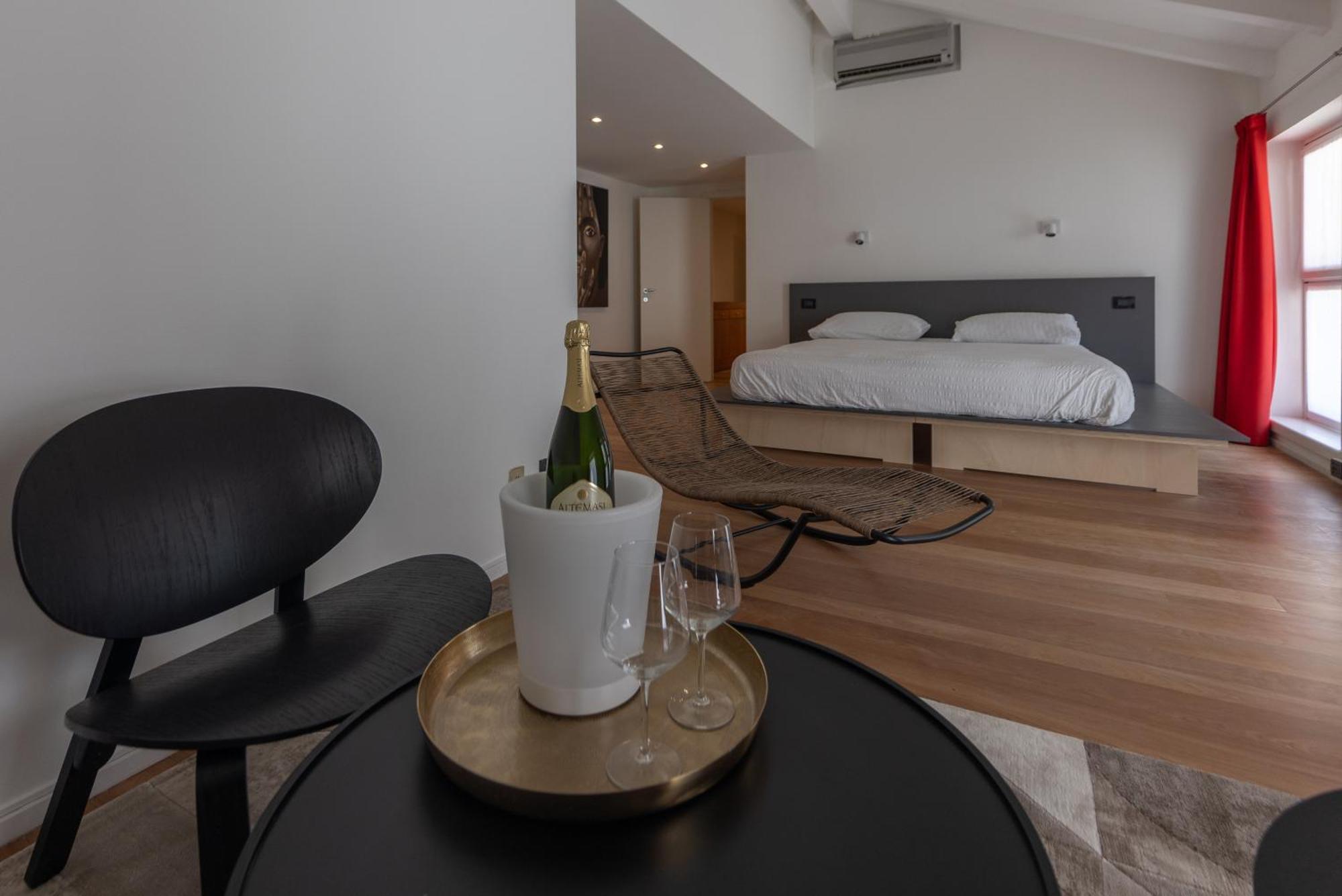 La Barchessa Loft & Rooms - Free Parking Trento Exterior photo